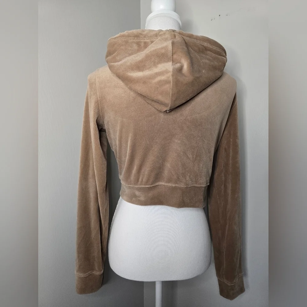 Hollister Velour Full Zip Cropped Hoodie in Creamy Tan - Picture 5 of 7